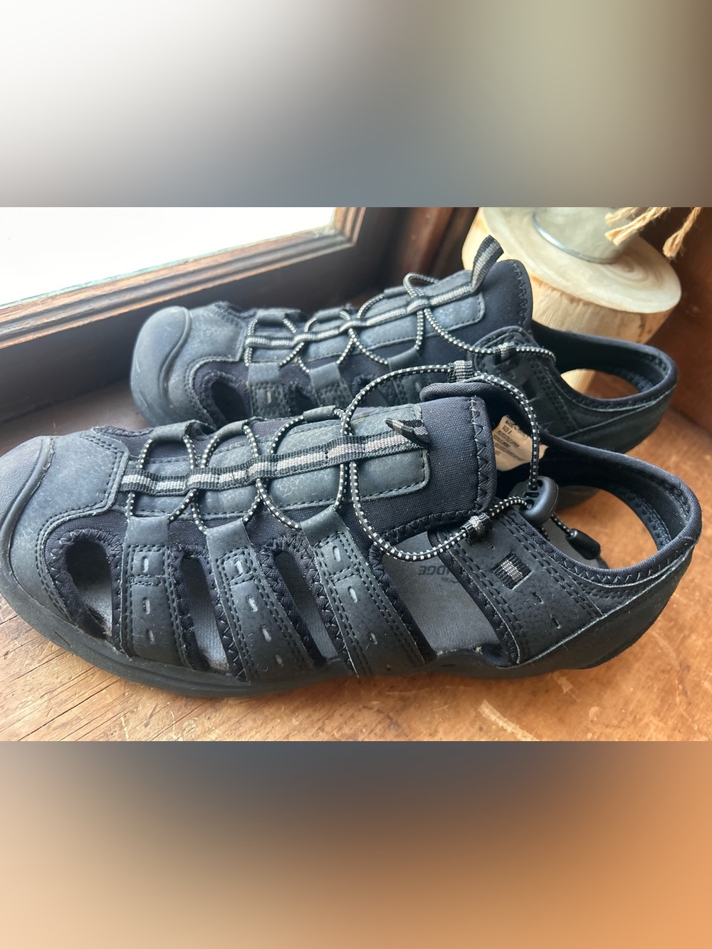 Mens Adventuridge Water / Hiking Sandals Size 8